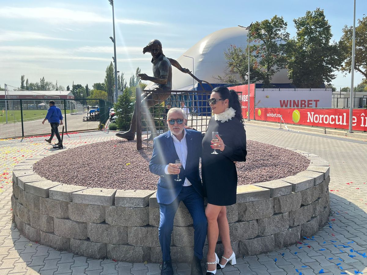 Marica i-a făcut statuie lui Ilie Năstase: „Excepțională, seamănă perfect!” » Inaugurare cu șampanie și invitați de seamă la noua Academie