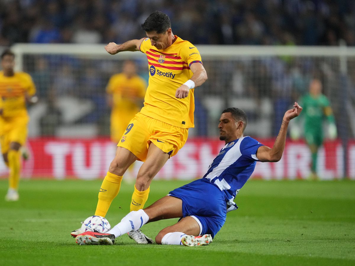 Robert Lewandowski s-a accidentat în Porto - Barcelona