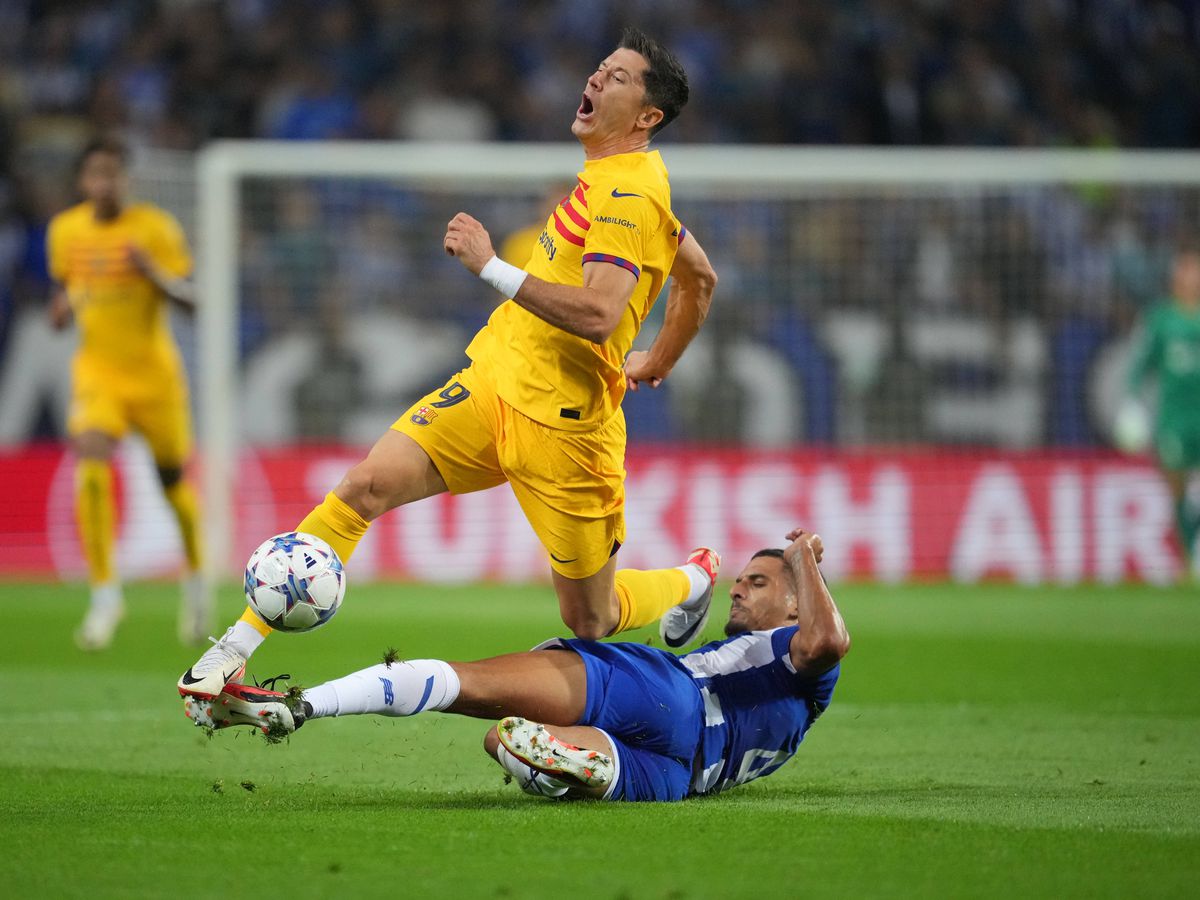 Robert Lewandowski s-a accidentat în Porto - Barcelona