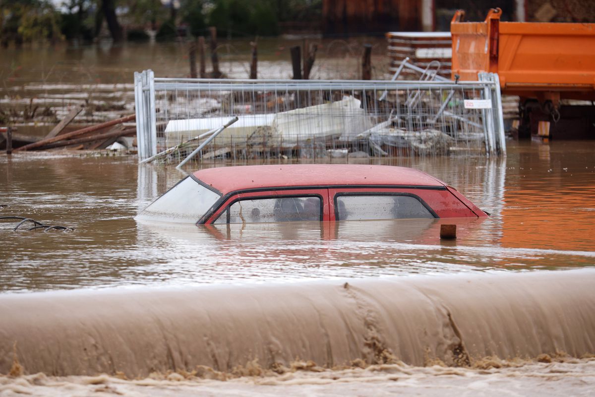 Cutremurător! O țară din Europa, în stare de catastrofă naturală după inundații » Au murit cel puțin 16 oameni, iar Federația de Fotbal a amânat competițiile