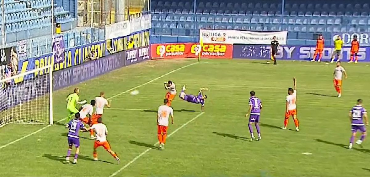 A recidivat! Execuție fantastică din foarfecă reușită de fostul jucător al lui Dinamo