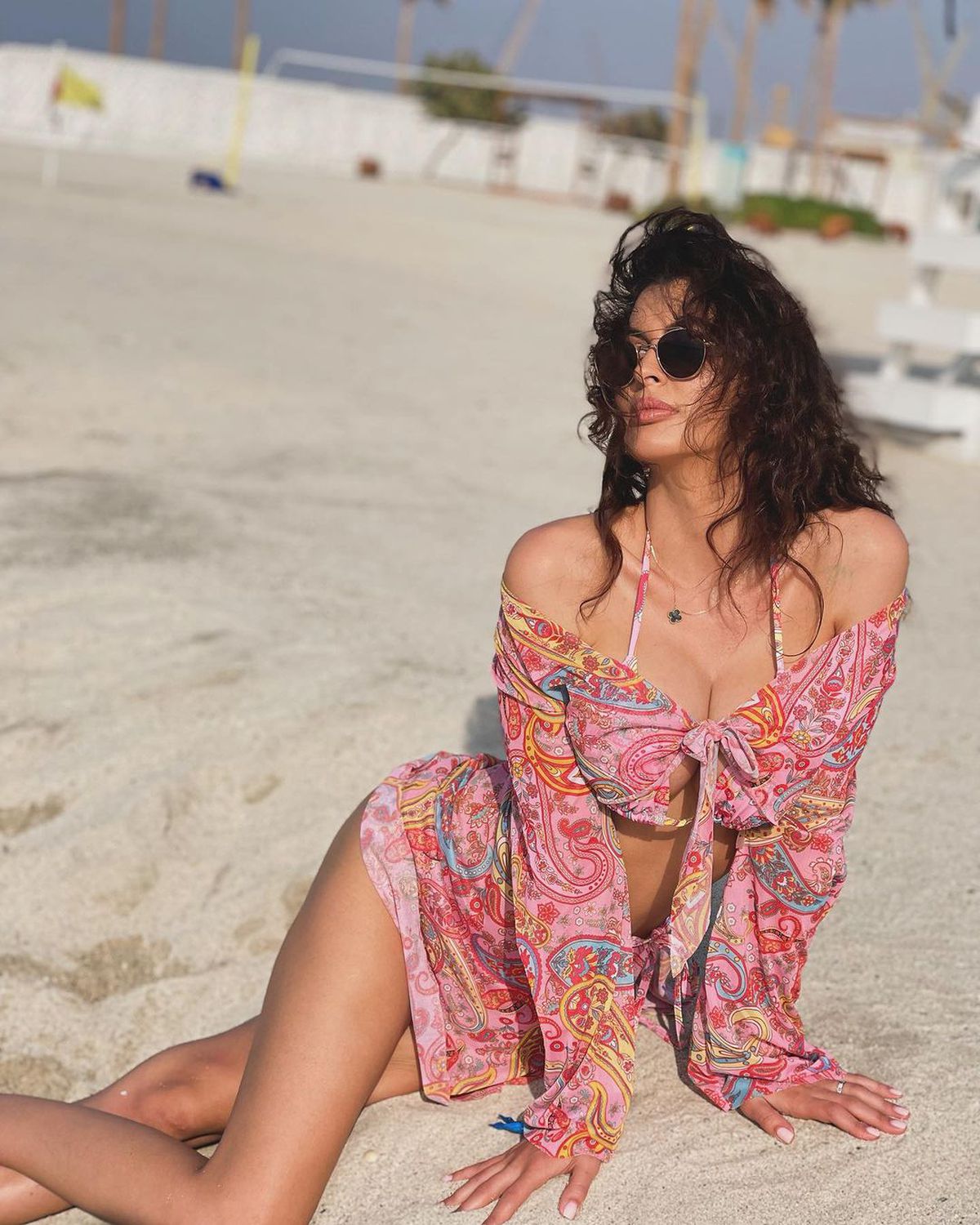 Femeia care l-a adus la disperare pe Gigi Becali, încătușată în București: „Se manifesta într-un mod agresiv”