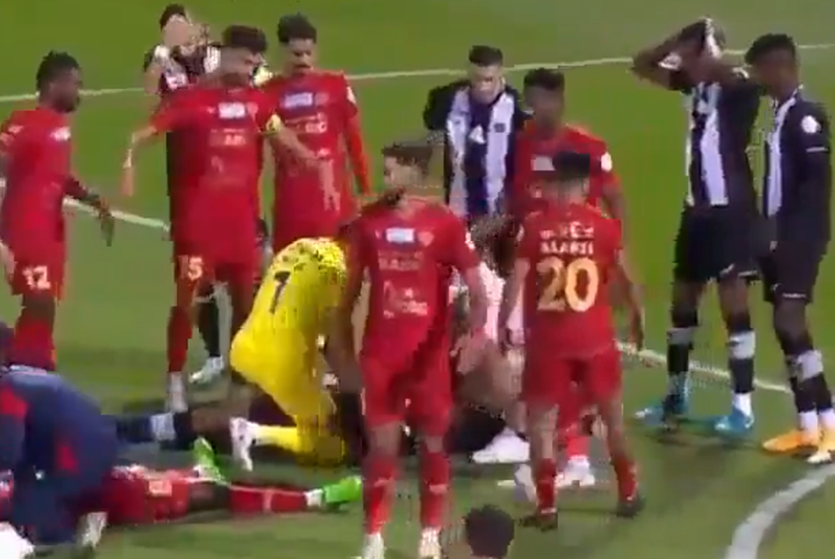 Florin Niță a salvat un adversar prăbușit pe gazon în Arabia Saudită » Nu a așteptat intervenția echipei medicale și a acordat primul ajutor