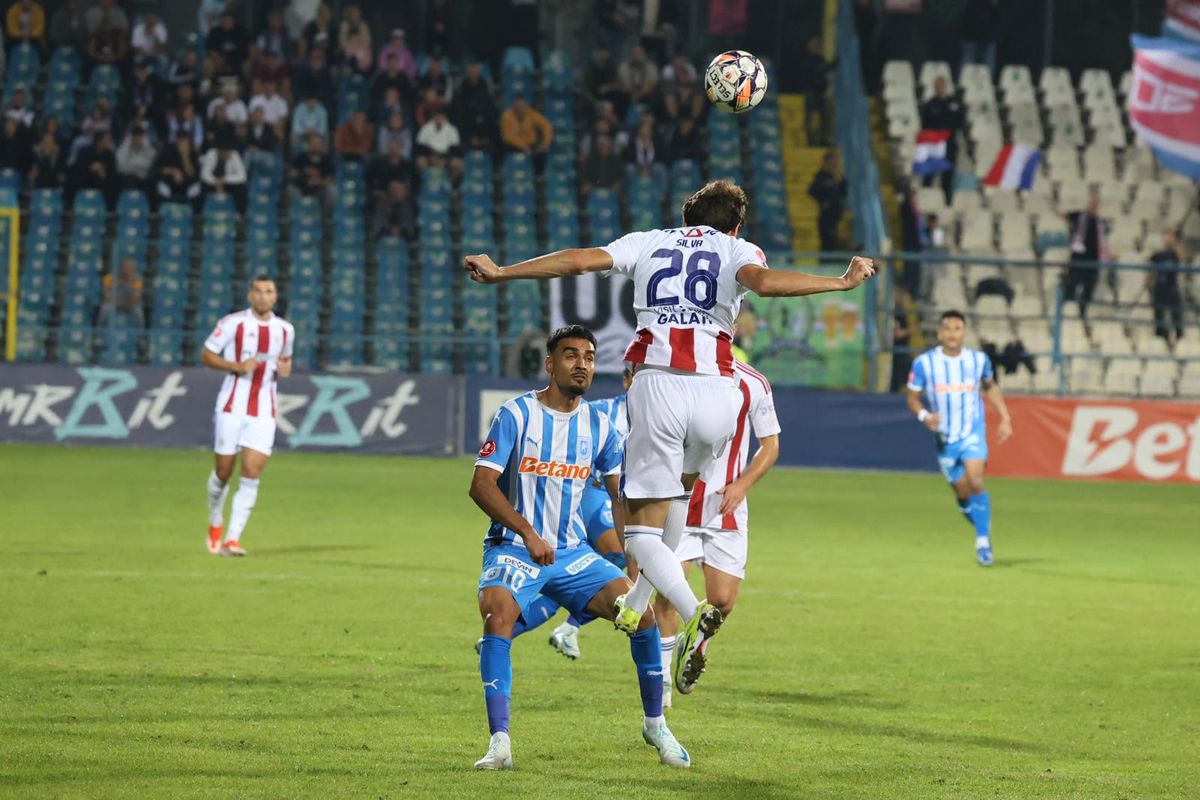 Oțelul - Universitatea Craiova, duel tare în etapa a 12-a din Superligă. FOTO: Ionuț Iordache & Andrei Furnigă(GSP)