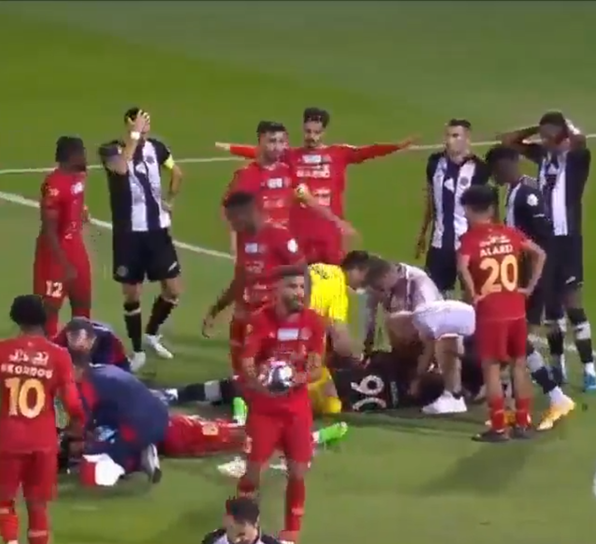 Florin Niță a salvat un adversar prăbușit pe gazon în Arabia Saudită » Nu a așteptat intervenția echipei medicale și a acordat primul ajutor