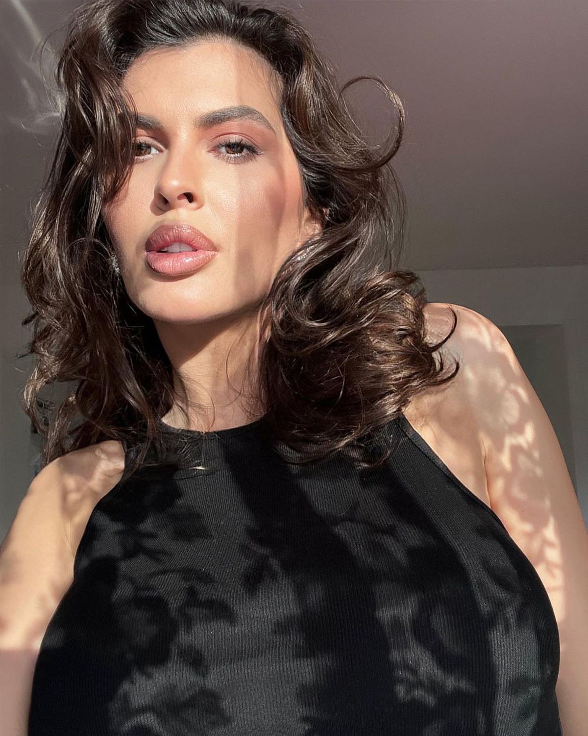 Femeia care l-a adus la disperare pe Gigi Becali, încătușată în București: „Se manifesta într-un mod agresiv”