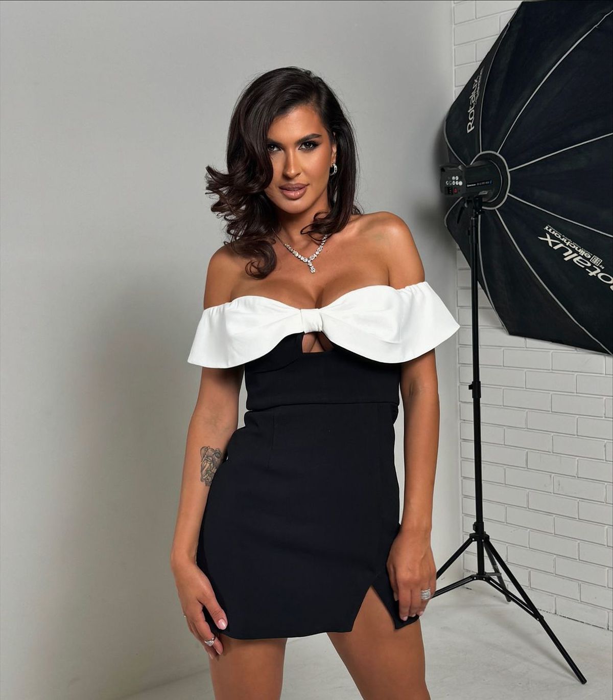 Femeia care l-a adus la disperare pe Gigi Becali, încătușată în București: „Se manifesta într-un mod agresiv”