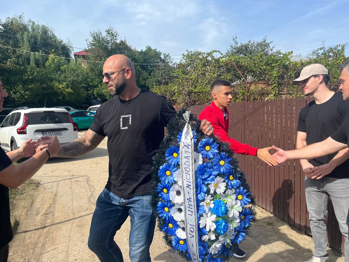 Fotbaliștii și suporterii lui Dinamo, prezenți la mormântul lui Cătălin Hîldan la 24 de ani de la moartea „Unicului Căpitan”: „După aproape un sfert de veac, golu-n suflet e intact”