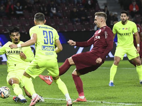 Louis Munteanu, în CFR Cluj - Poli Iași / Foto: Sportpictures.eu