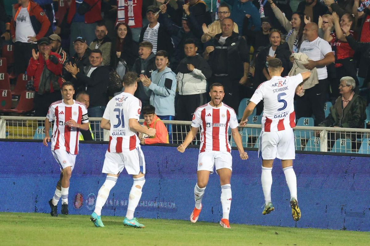 Oțelul - Universitatea Craiova, duel tare în etapa a 12-a din Superligă. FOTO: Ionuț Iordache & Andrei Furnigă(GSP)