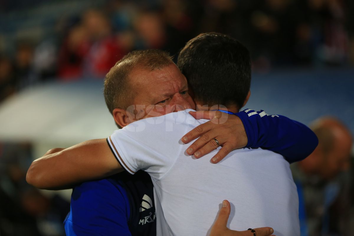 Cum a trăit Dorinel Munteanu meciul Oțelul - Universitatea Craiova » S-a agitat fără oprire + Contre cu Istvan Kovacs, cu arbitrul de rezervă, cu staff-ul și team managerul