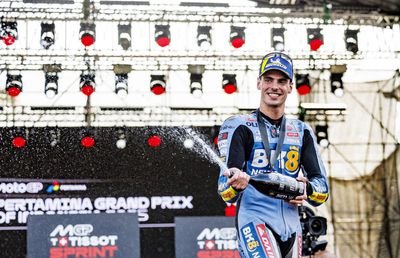 Debutantul Fermin Aldeguer, triumfător în Indonezia, după o coliziune între Marc Marquez și Marco Bezzecchi