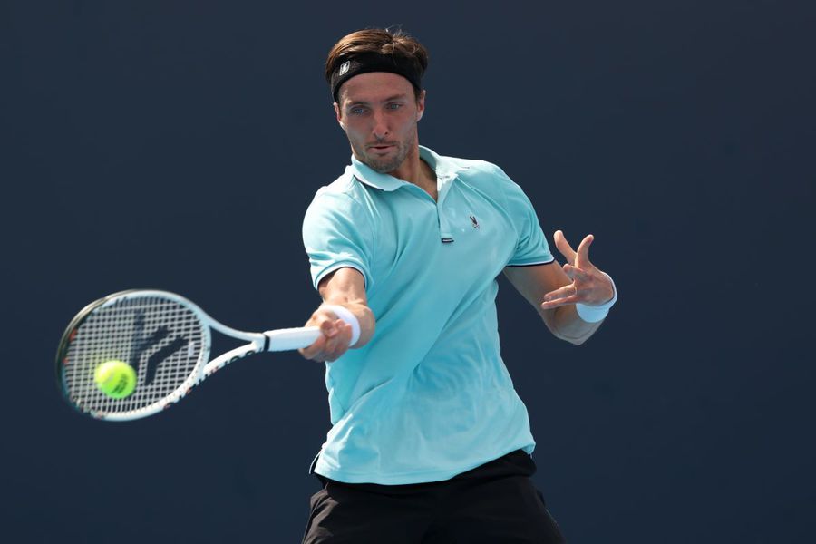 Arthur Rinderknech în acțiune Foto: Guliver/GettyImages Mărturii despre condițiile dure în care se joacă turneul Masters 1000 de la Shanghai: „Am crezut că mor pe teren”