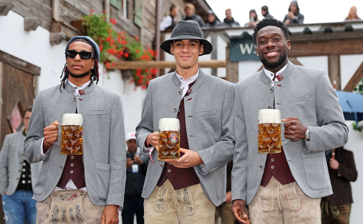 Bayern Munchen la Oktoberfest