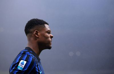 Starul lui Inter, supărat pe Chivu: „A dat cu pumnul în minge și a mormăit” » Reacția tehnicianului român: „Avea o geantă plină...”