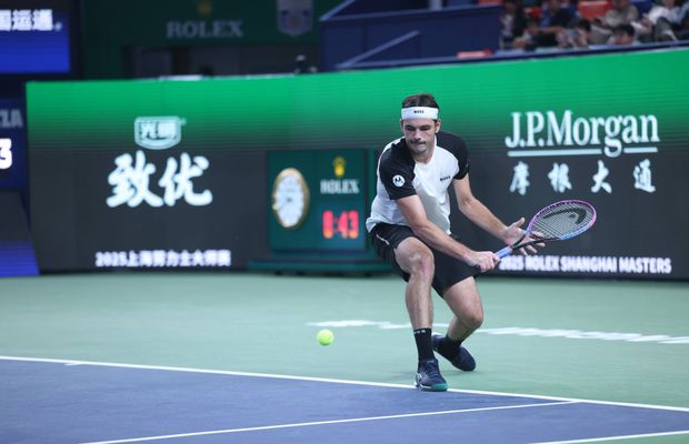 La 2 săptămâni după ce l-a învins pe Carlos Alcaraz, finalistul de la Tokyo a fost eliminat în turul al 3-lea de la Shanghai
