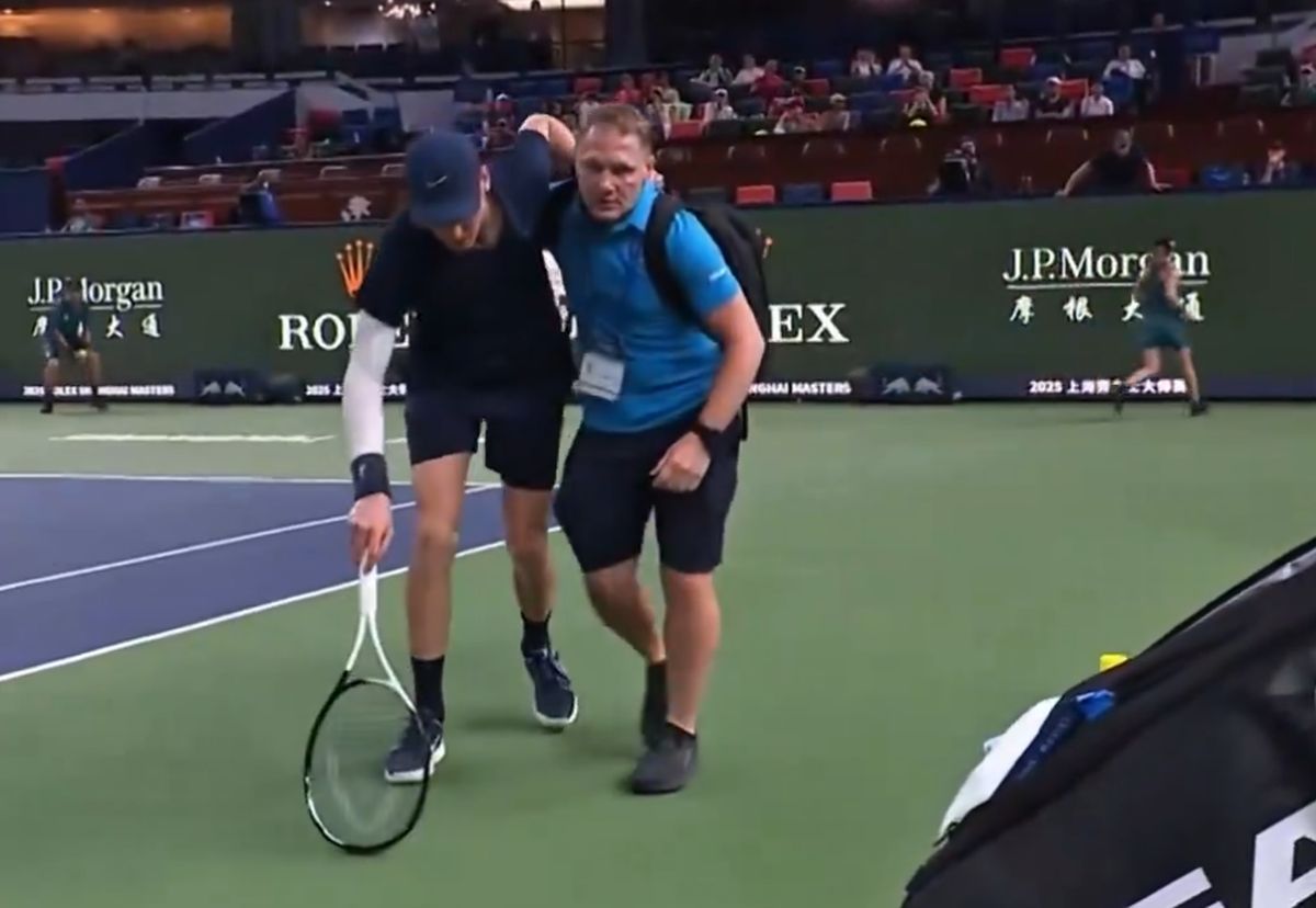 Jannik Sinner, răpus de crampe în Masters-ul 1000 de la Shanghai! Italianul a abandonat în turul 3, în setul decisiv