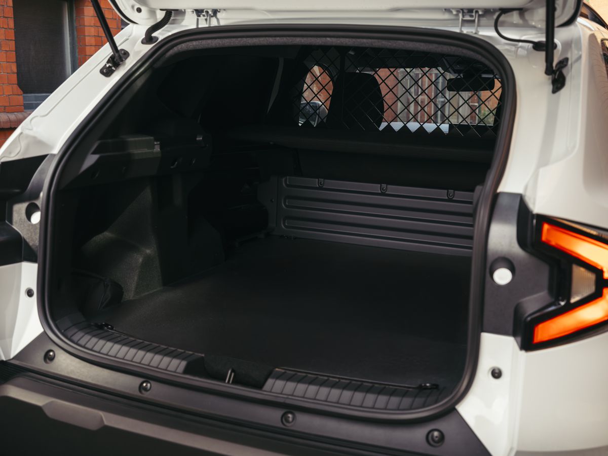 S-a lansat noua mașină Dacia! Modelul care i-a dat deja pe spate pe britanici: prețul este mai mic decât al rivalelor