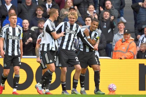 Nick Woltemade (centru), noul „goleador” din Premier League. FOTO: Imago Images