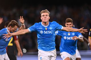 Fără Nicolae Stanciu, Genoa a pierdut pe terenul campioanei » Rasmus Hojlund, din nou decisiv