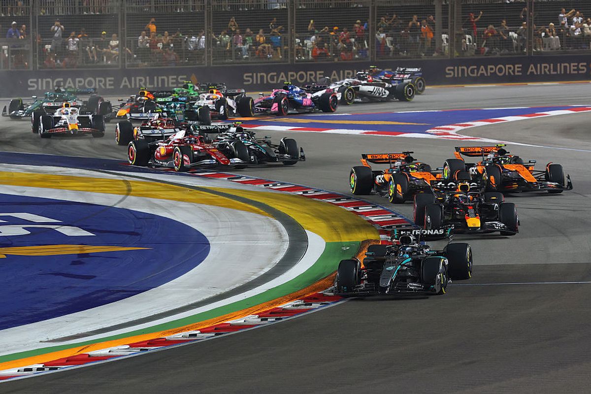 George Russell câștigă inteligent Marele Premiu din Singapore! McLaren este CAMPIOANĂ mondială la constructori