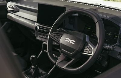 S-a lansat noua mașină Dacia! Modelul care i-a dat deja pe spate pe britanici: prețul este mai mic decât al rivalelor