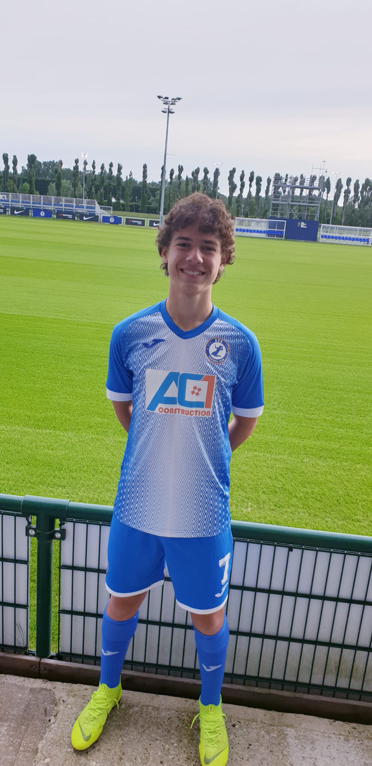 Născut la Roma, jucătorul chemat de Lucescu la lot a dezvăluit ce l-a convins să se întoarcă în România