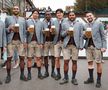 Jucătorii și staff-ul lui Bayern au sărbătorit începutul perfect de sezon la Oktoberfest // FOTO: Getty Images