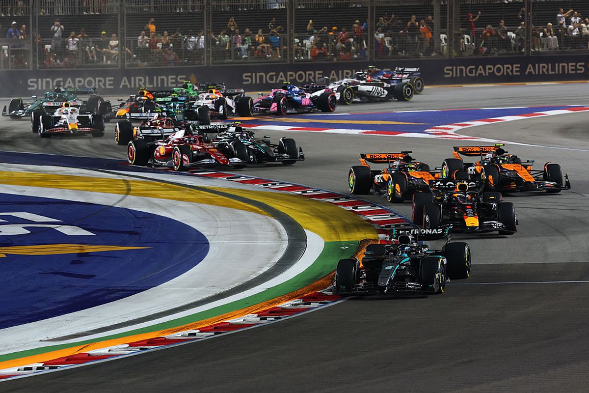 George Russell câștigă inteligent Marele Premiu din Singapore! McLaren este CAMPIOANĂ mondială la constructori