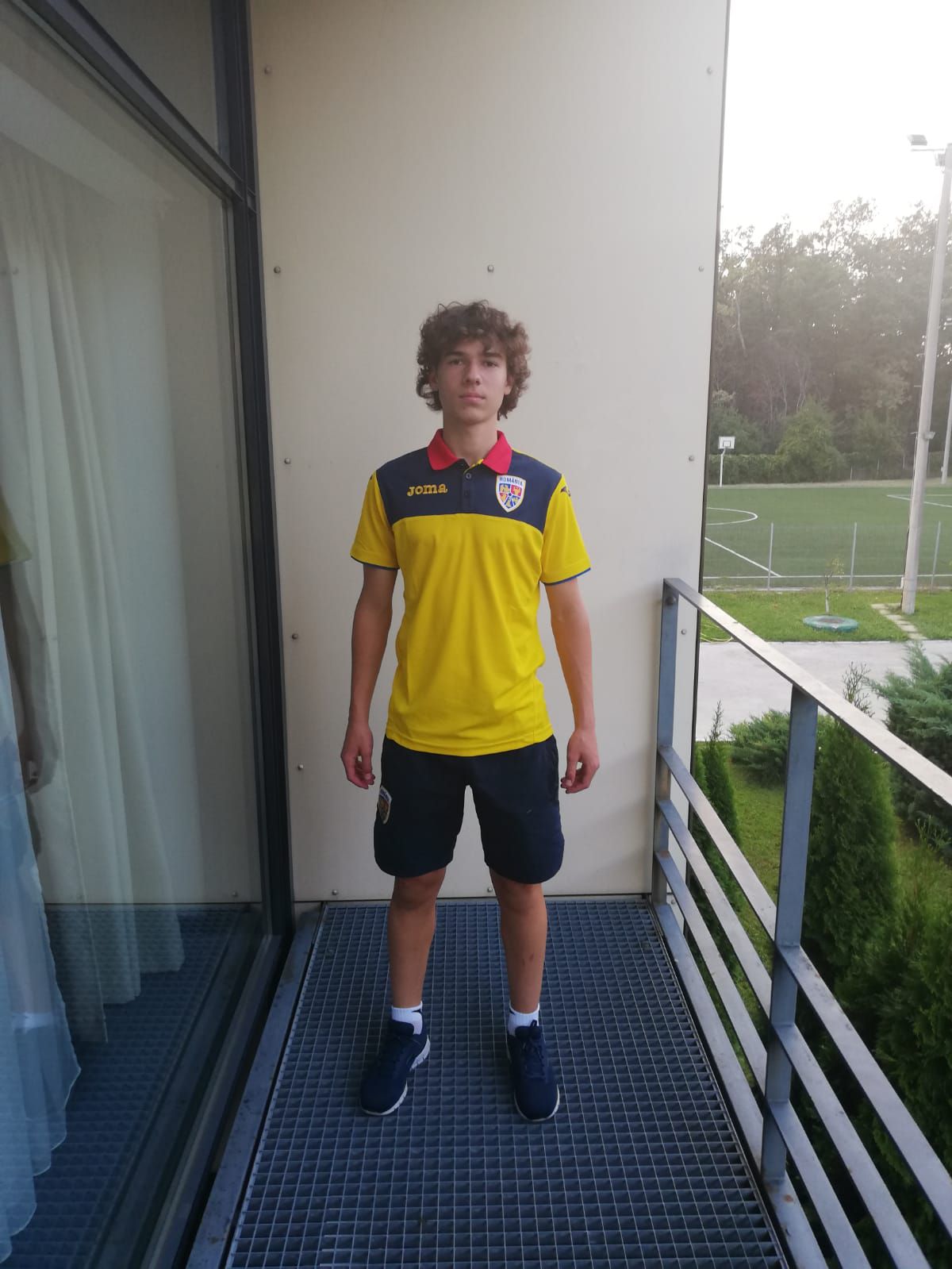 Născut la Roma, jucătorul chemat de Lucescu la lot a dezvăluit ce l-a convins să se întoarcă în România