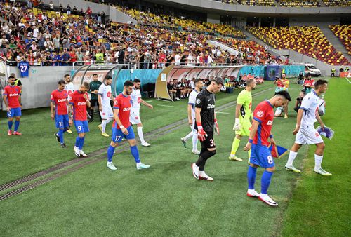 Daniel Bîrligea (atacant), Valentin Crețu (fundaș drepta) și Mihai Lixandru (mijlocaș), au oferit declarații înaintea meciului FCSB - Universitatea Craiova, care se va juca de la 20:30, în runda 12 din Superliga.