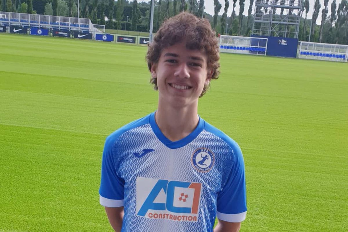 Născut la Roma, jucătorul chemat de Lucescu la lot a dezvăluit ce l-a convins să se întoarcă în România