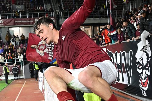 Raportul lui Robert Bădescu în Rapid - Farul. Foto: Imago