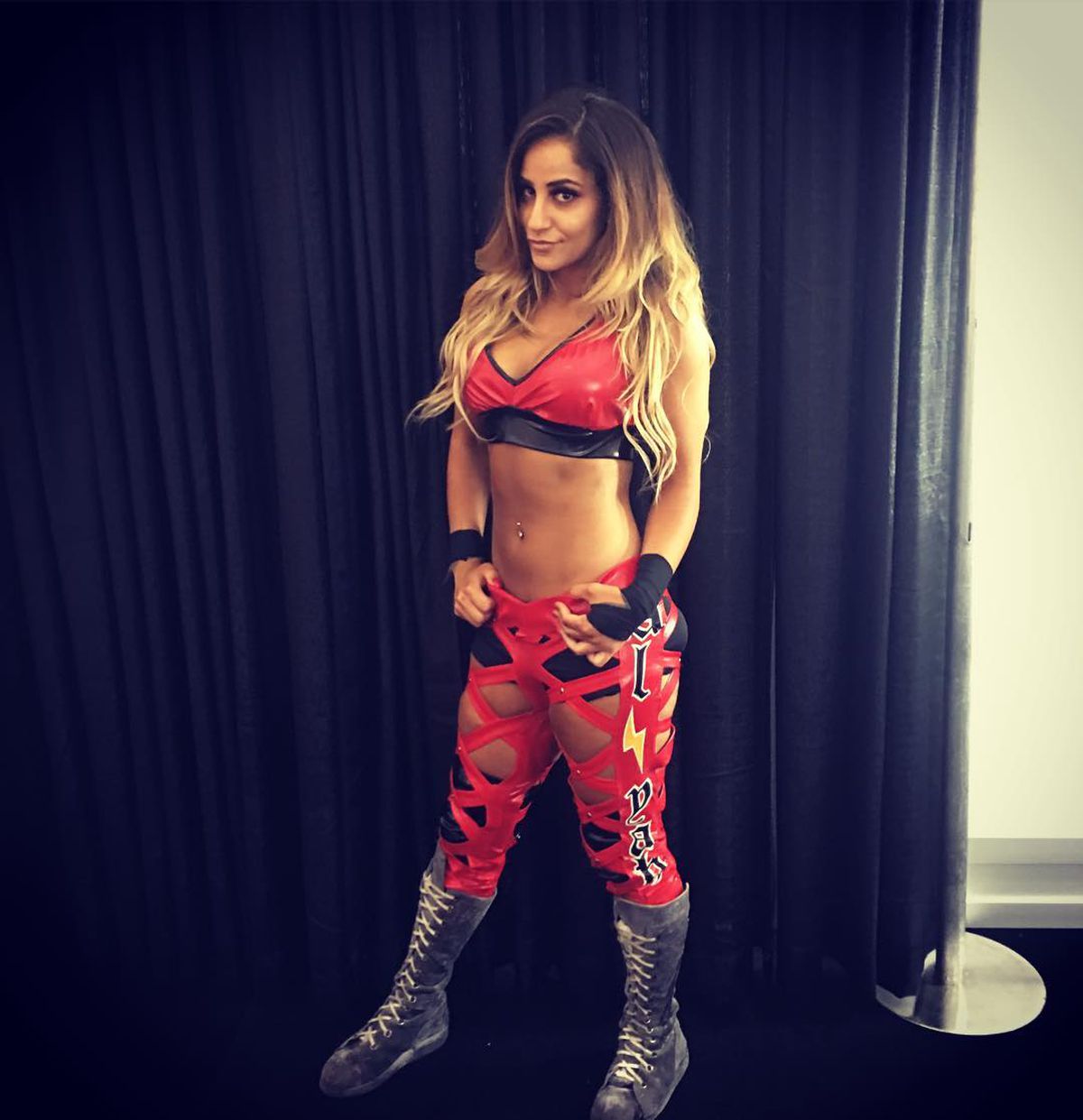 FOTO Apetisantă! Noua senzație din WWE vine din Irak și arată SUPER HOT