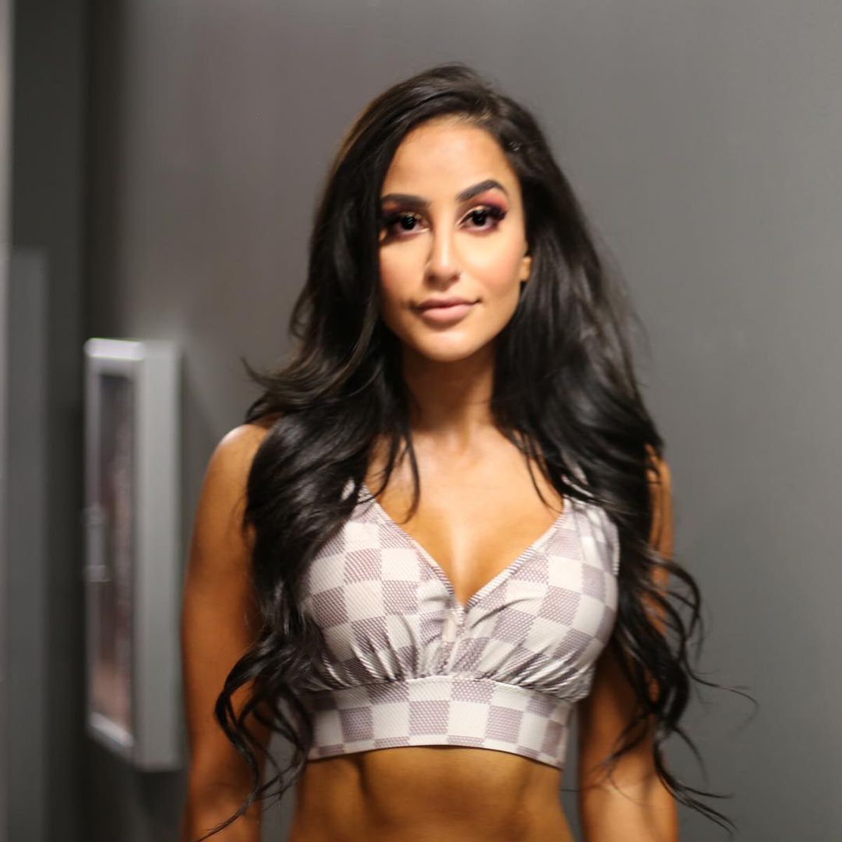 FOTO Apetisantă! Noua senzație din WWE vine din Irak și arată SUPER HOT