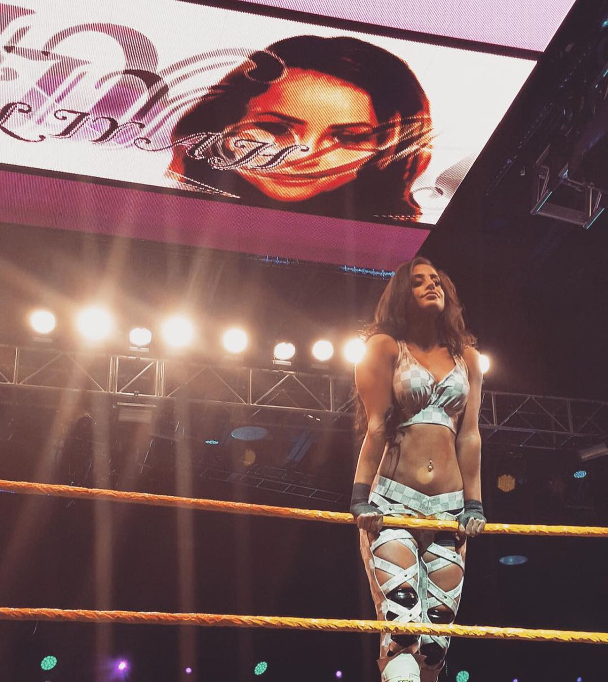 FOTO Apetisantă! Noua senzație din WWE vine din Irak și arată SUPER HOT