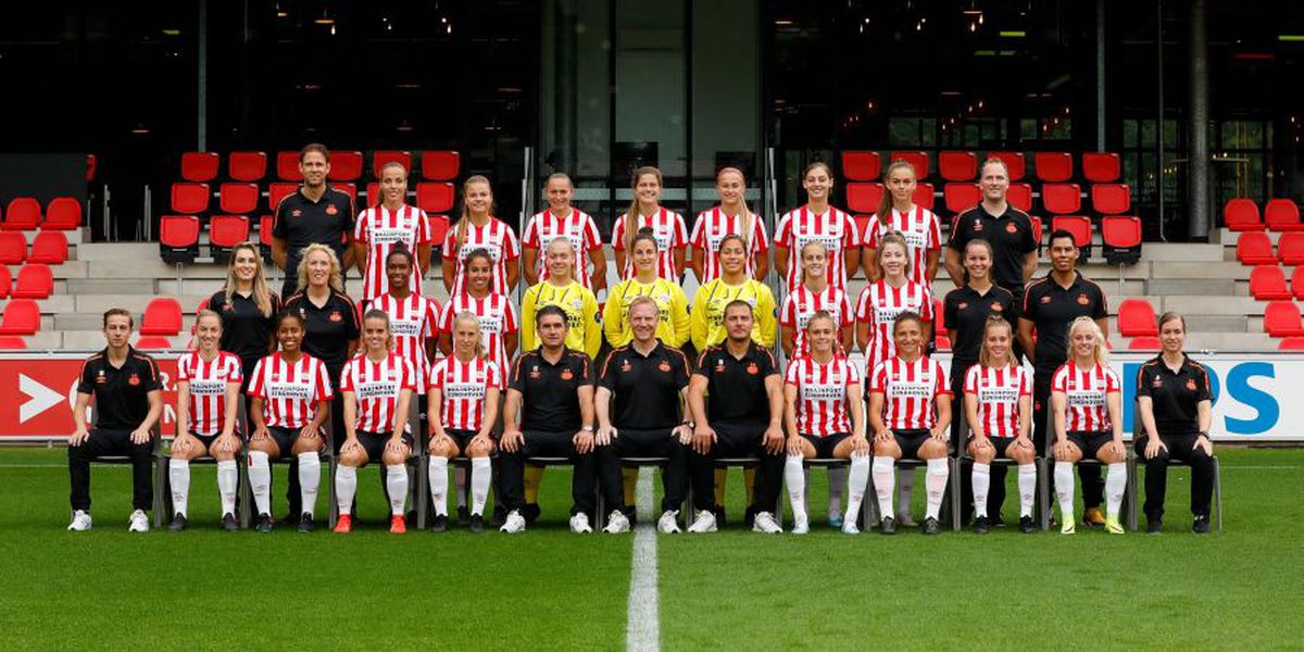 INTERVIU EXCLUSIV // FOTO Ovidiu Stângă antrenează echipa de fete a lui PSV Eindhoven: „Ele muncesc de le sar capacele pentru o mie de euro în plus” + „Vere, aici merge doar performanța, nu numele!”