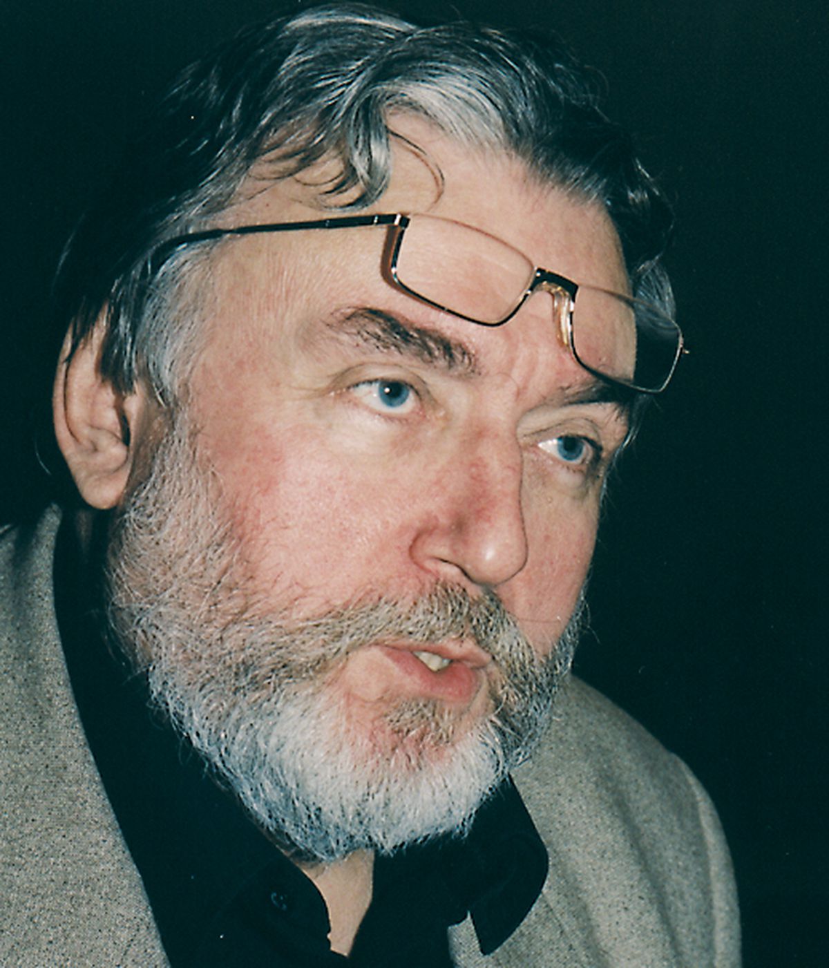 FOTO Cu ce tricouri au intrat azi pe teren jucătorii lui FC U Craiova, la primul meci după ce Mititelu a ajuns după gratii