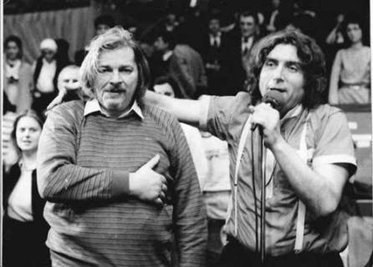 RETRO GSP. 10 ani de la moartea controversatului Adrian Păunescu. 3 poezii remarcabile despre Rapid, Craiova și Dobrin