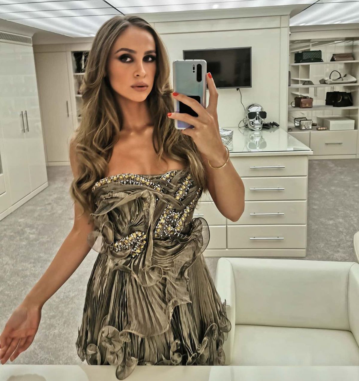 FOTO Cine e Lolita, fiica de oligarh rus cu care Dimitrov a înlocuit-o pe Sharapova: a avut nuntă cu Lady Gaga, de 10 milioane de euro