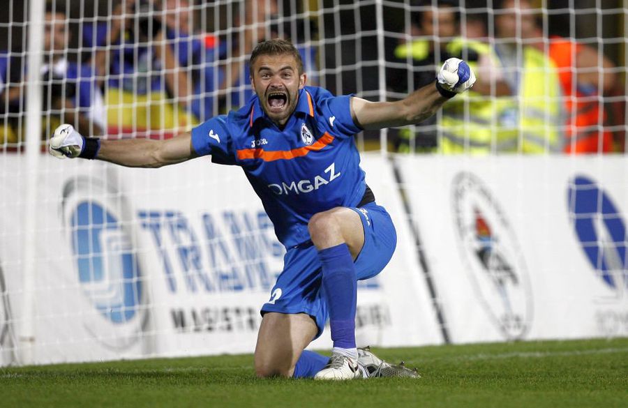 Pleșca a evoluat de-a lungul carierei pentru FC Național, Politehnica Iași, Gaz Metan Mediaș și FC Botoșani. La Mediaș, Pleșca e un jucător emblematic: a evoluat în 248 de meciuri în toate competițiile, evoluând alături de Gaz și în cupele europene VIDEO Interviu sincer cu cel mai atipic jucător din Liga 1: „Vreau să fiu rezervă” + de ce nu regretă că n-a prins naționala sau un transfer în Europa
