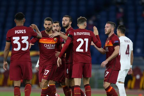 CFR Cluj a încasat 3 goluri în prima repriză a duelului cu AS Roma toate după erori nepermise în apărarea lui Dan Petrescu.