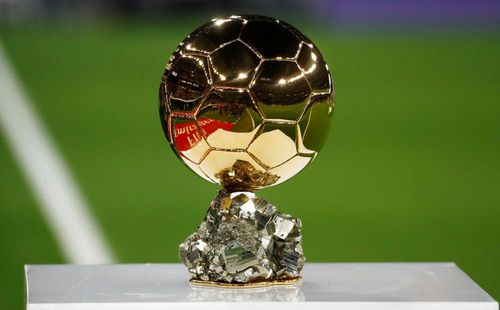 Postul național de televiziune portughez RTP susține că Leo Messi a dat deja interviul câștigătorului pentru revista France Football. Ar fi al 7-lea Ballon d'Or al argentinianului