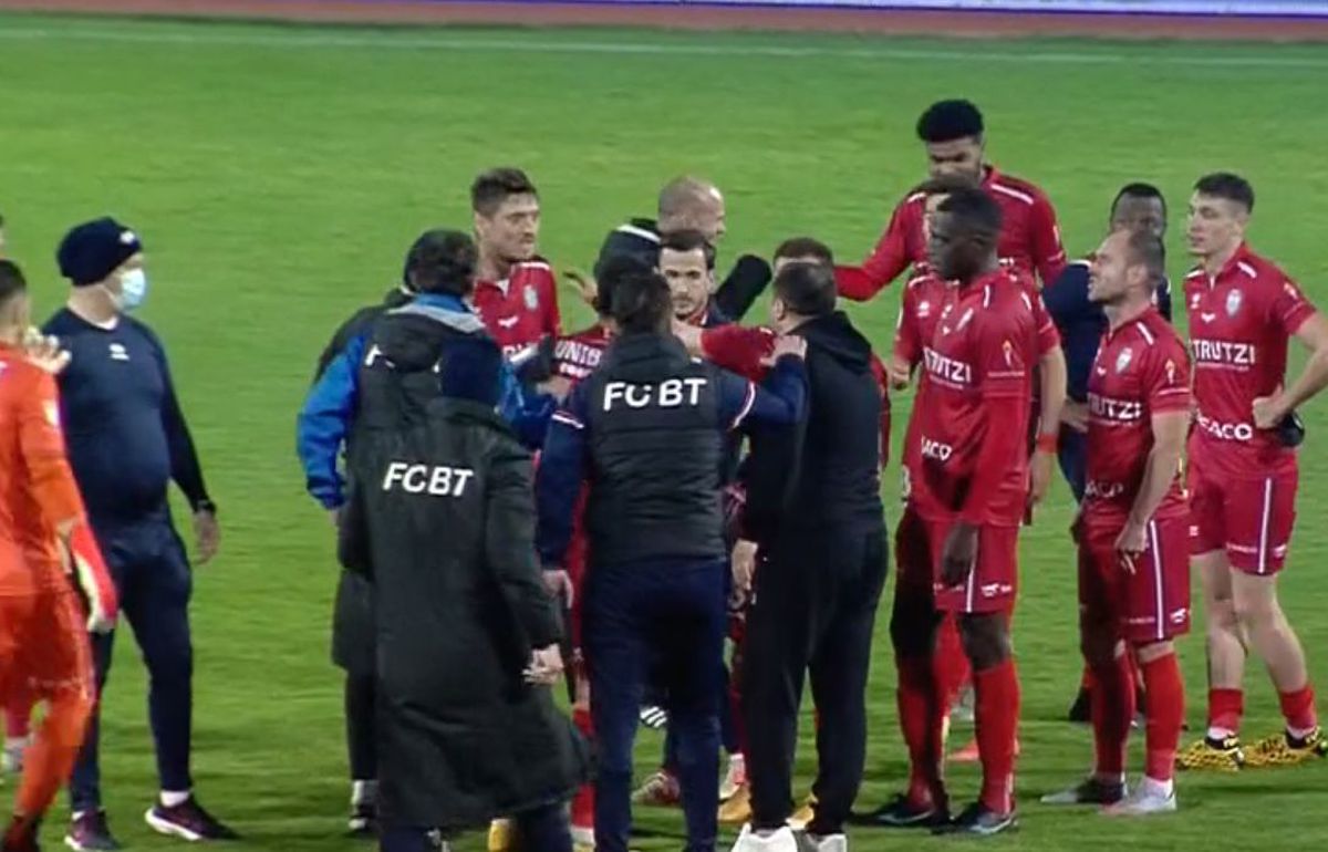 Conflict între Marius Croitoru și Șeroni, imediat după Argeș - Botoșani! Nu a fost singurul moment tensionat din tabăra moldovenilor + Reacția lui Iftime