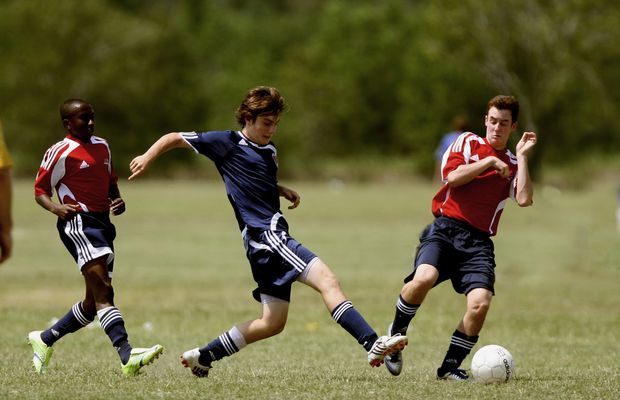 Cum alegi ghetele de fotbal potrivite pentru tine