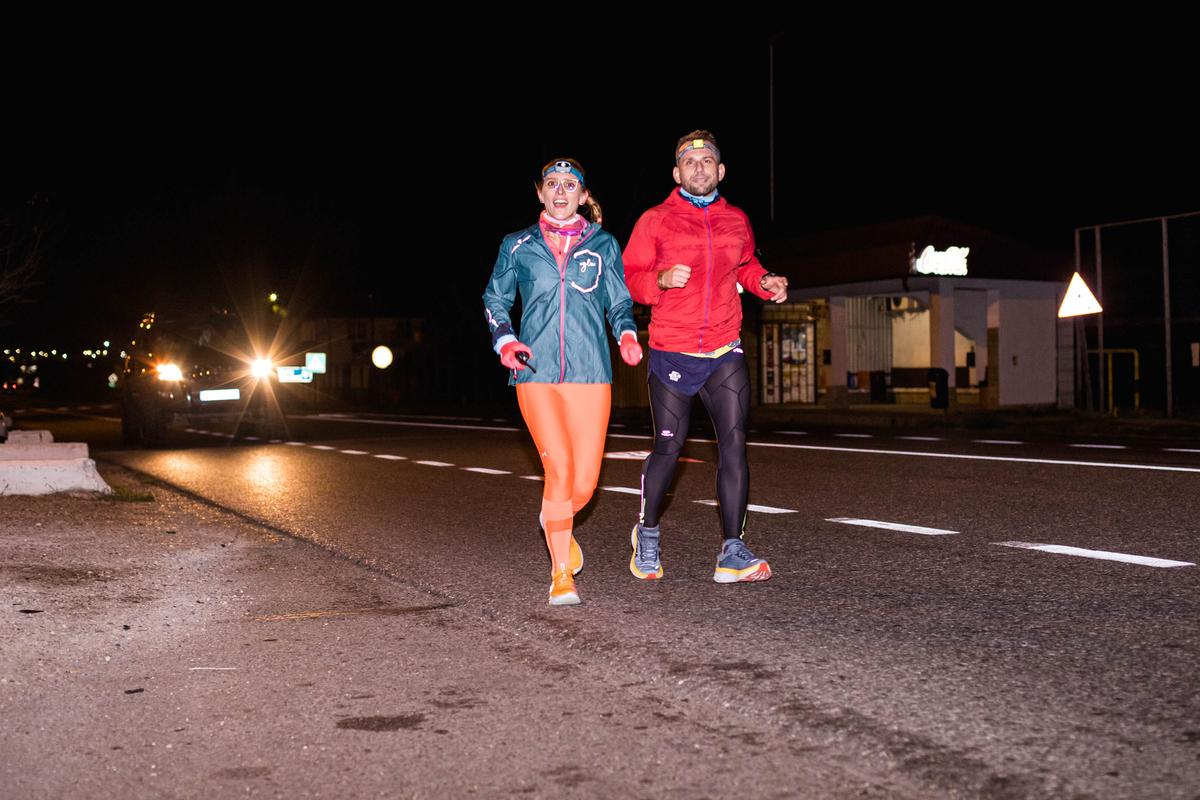 Semnal de alarmă tras prin intermediul sportului » A alergat 150 de kilometri pe E85-Drumul Morții, pentru a se monta separatoare rutiere