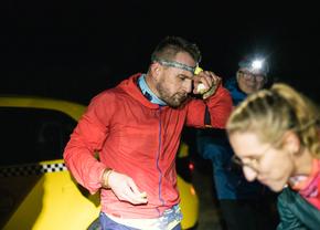 Semnal de alarmă tras prin intermediul sportului » A alergat 150 de kilometri pe E85-Drumul Morții, pentru a se monta separatoare rutiere