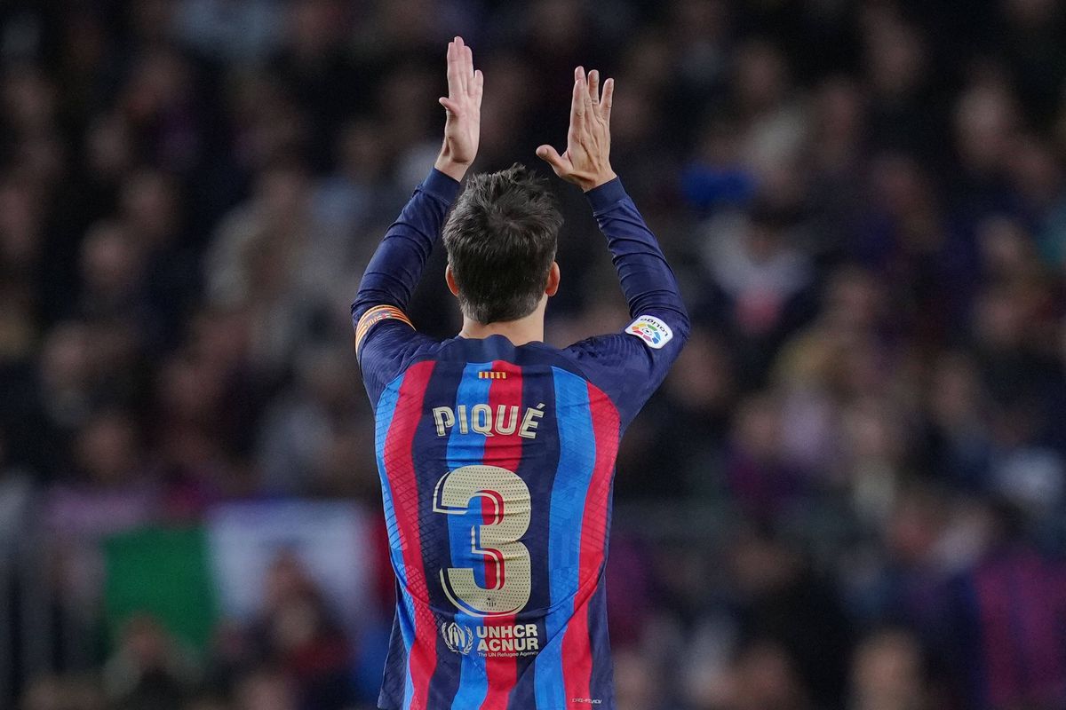 Pique a jucat ultimul meci din carieră » Barcelona - Almeria a trecut în plan secund