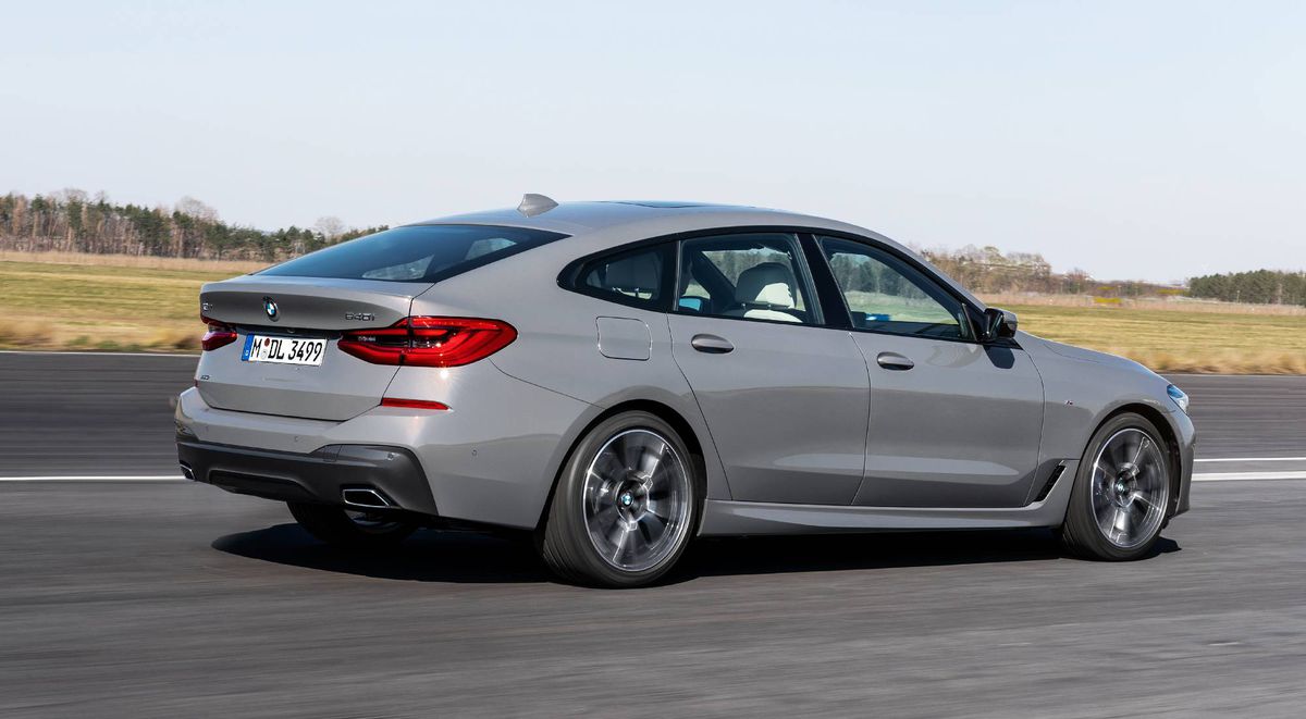 Garajul lui Gerard Pique: 6 bolizi de lux care depășesc 1 milion de euro!