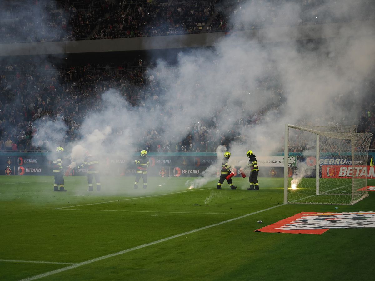 Șumudică a dat de pământ cu ȘAPTE titulari de la FCSB: „Incredibilă cădere, inimaginabilă”